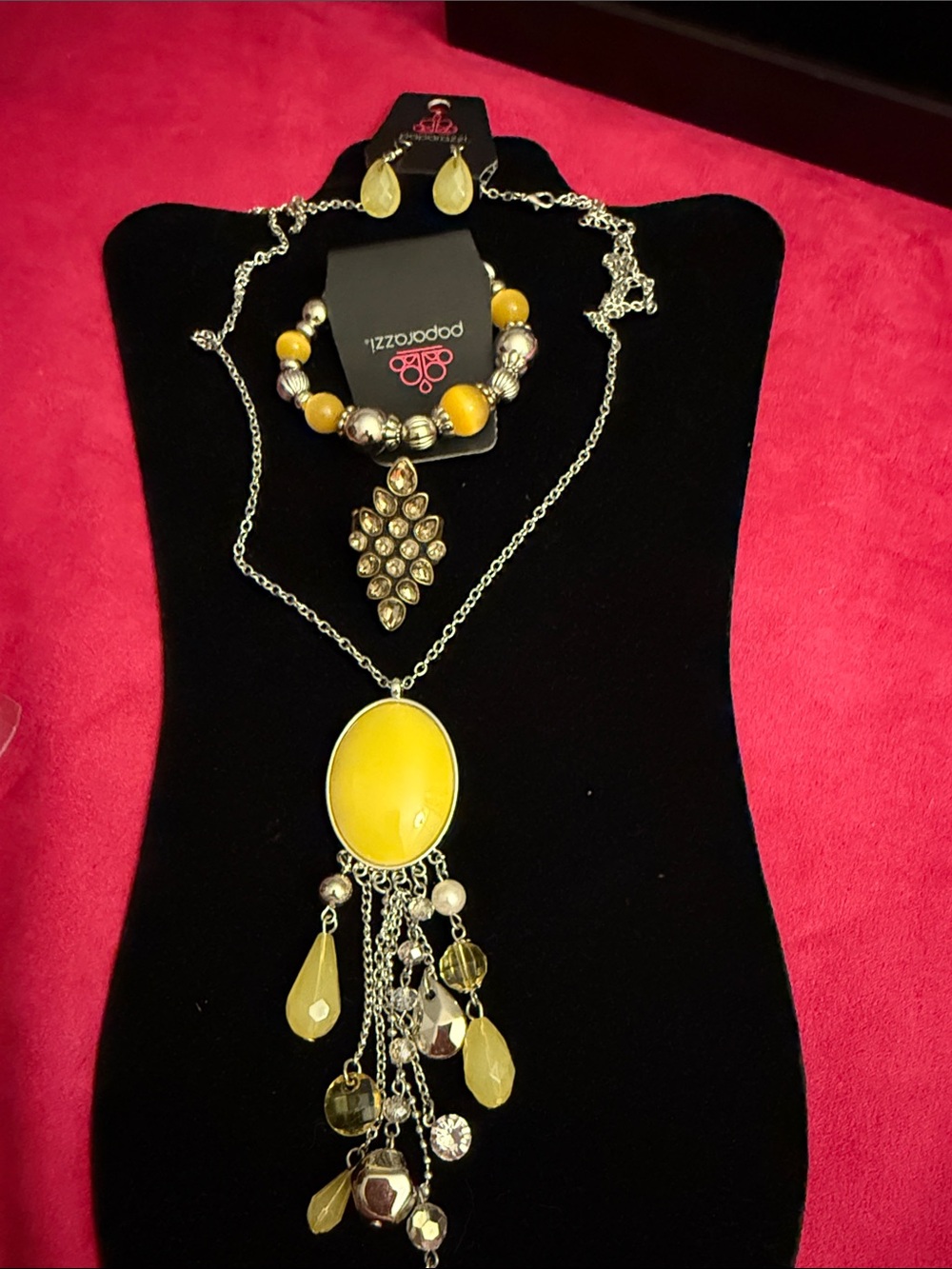 paparazzi Bright Yellow Teardrop Fringe Statement Necklace Set